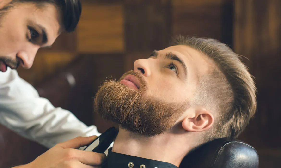 Ogni quanto tagliare i capelli? La guida per uomo