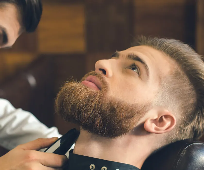 Ogni quanto tagliare i capelli? La guida per uomo