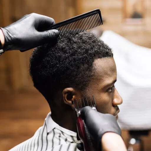 Lavori di Barbéri Shop: taglio uomo e barba a Torino